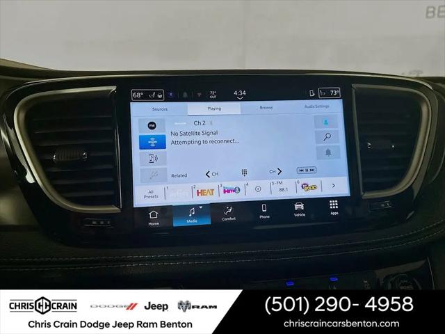 2026 Chrysler Pacifica Select