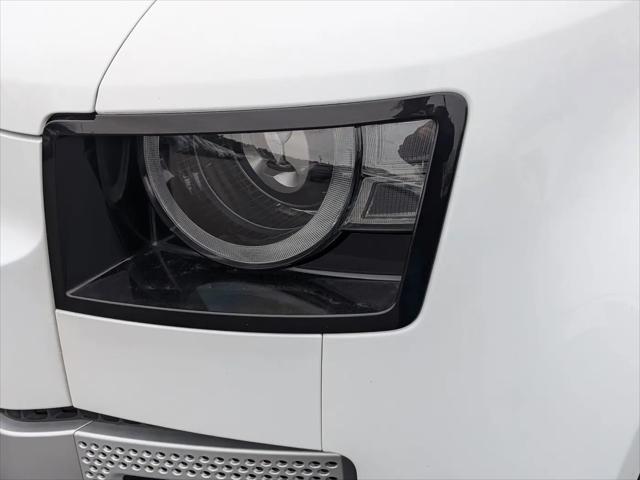 2021 Land Rover Defender 110 SE