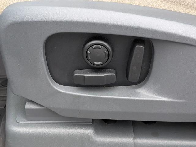 2021 Land Rover Defender 110 SE