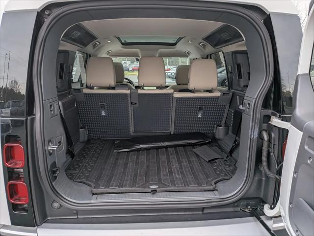 2021 Land Rover Defender 110 SE