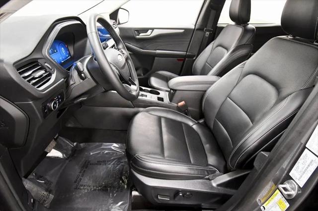 2025 Ford Escape Platinum