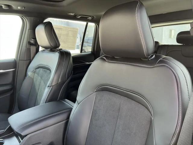 2026 Jeep Grand Cherokee Altitude 4x4