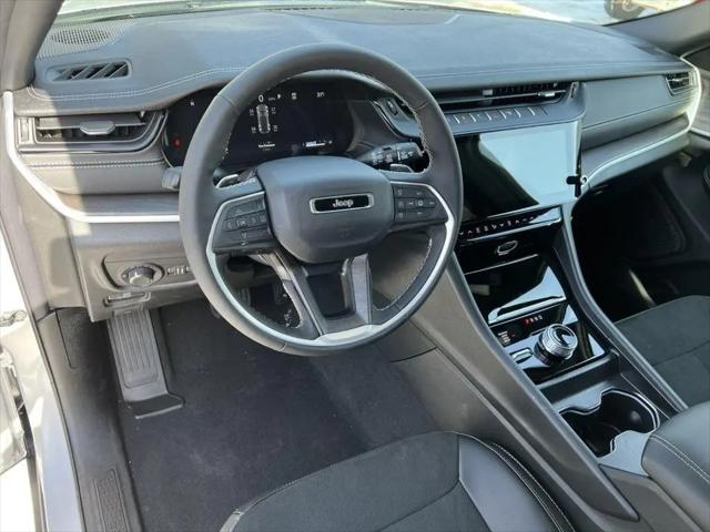 2026 Jeep Grand Cherokee Altitude 4x4