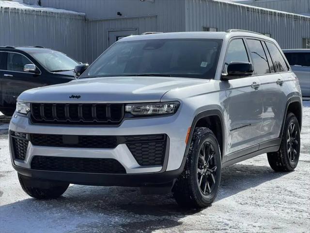 2026 Jeep Grand Cherokee Altitude 4x4