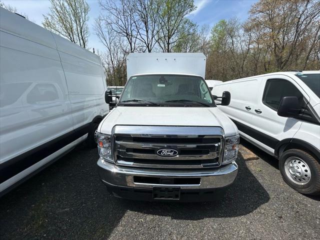 2026 Ford E-350 Cutaway Base