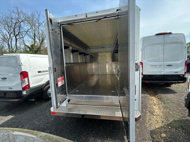2026 Ford E-350 Cutaway Base
