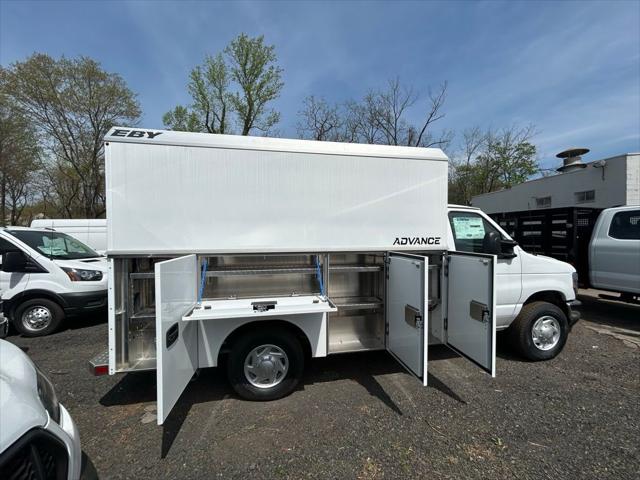 2027 Ford E-Series Cutaway Base
