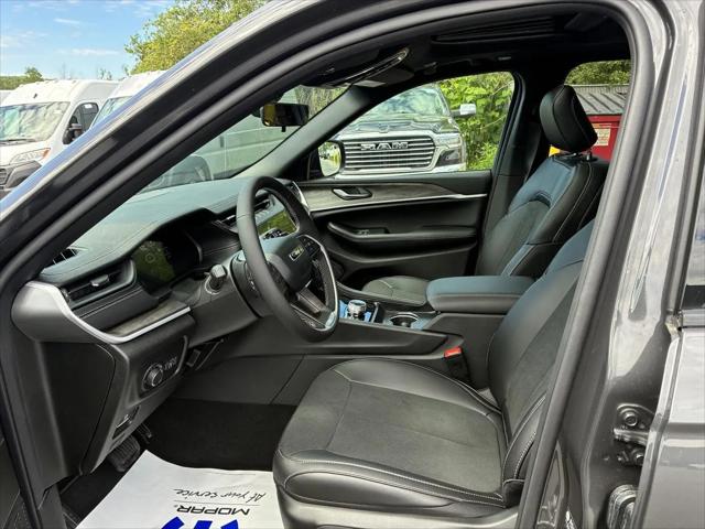 2026 Jeep Grand Cherokee Altitude 4x4