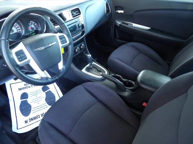 2013 Chrysler 200 Touring