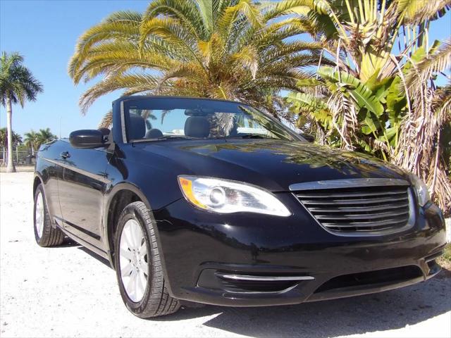 2013 Chrysler 200 Touring