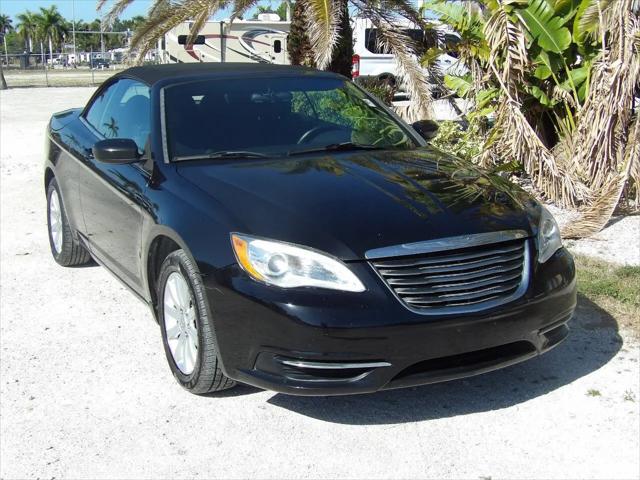 2013 Chrysler 200 Touring