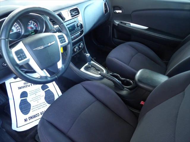 2013 Chrysler 200 Touring