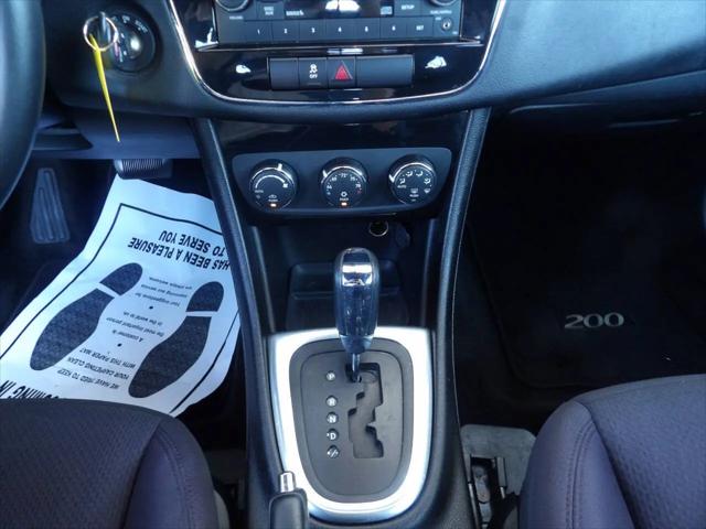 2013 Chrysler 200 Touring