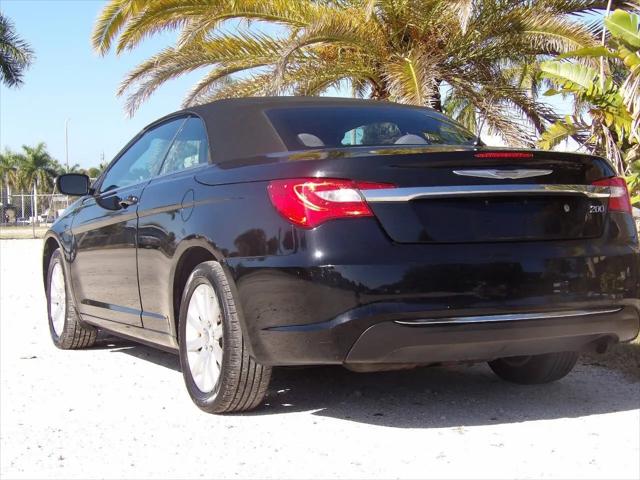 2013 Chrysler 200 Touring