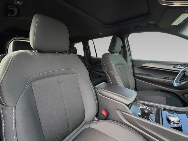 2026 Jeep Grand Cherokee Altitude 4x2