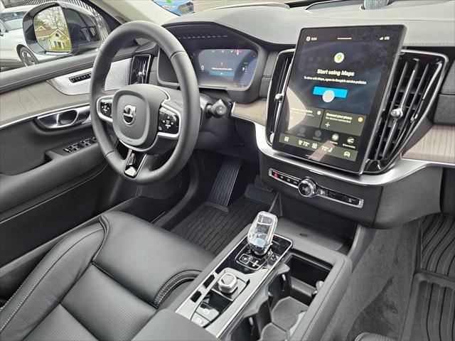 2026 Volvo XC90 Plug-In Hybrid Ultra Dark Theme, T8 AWD, Electric/Gasoline, 7 Seats