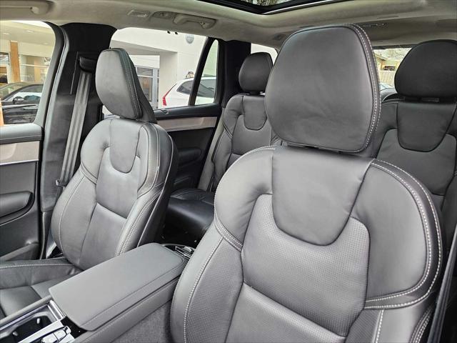 2026 Volvo XC90 Plug-In Hybrid Ultra Dark Theme, T8 AWD, Electric/Gasoline, 7 Seats