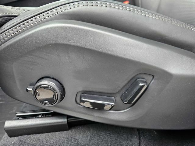 2026 Volvo XC90 Plug-In Hybrid Ultra Dark Theme, T8 AWD, Electric/Gasoline, 7 Seats