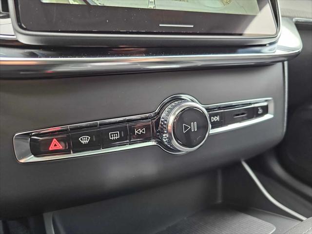 2026 Volvo XC90 Plug-In Hybrid Ultra Dark Theme, T8 AWD, Electric/Gasoline, 7 Seats