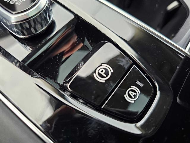 2026 Volvo XC90 Plug-In Hybrid Ultra Dark Theme, T8 AWD, Electric/Gasoline, 7 Seats