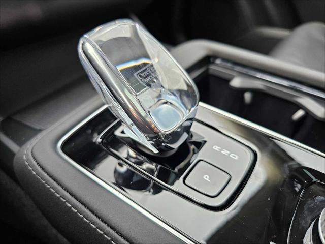 2026 Volvo XC90 Plug-In Hybrid Ultra Dark Theme, T8 AWD, Electric/Gasoline, 7 Seats
