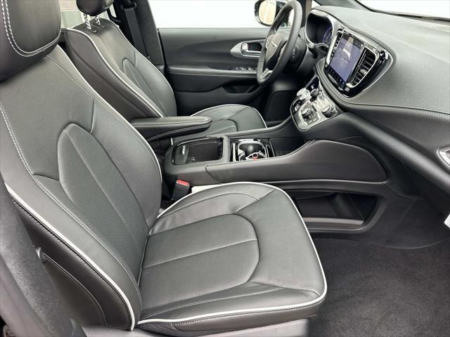 2026 Chrysler Pacifica Limited AWD
