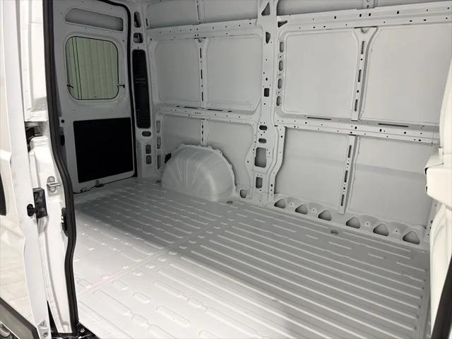 2026 Ram ProMaster 2500 Cargo Van Tradesman High Roof 136" WB w/Pass Seat