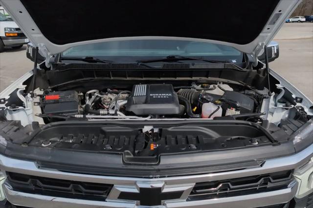 2025 Chevrolet Silverado 1500 4WD Crew Cab Standard Bed LT