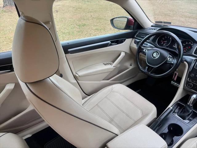 2017 Volkswagen Passat 1.8T R-Line