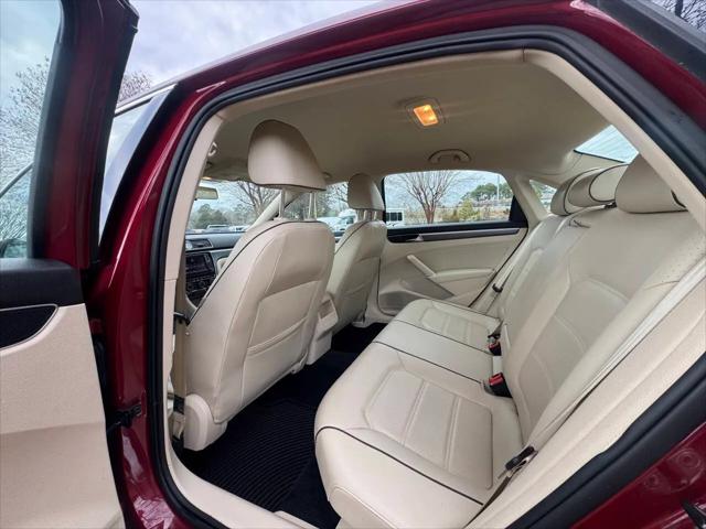 2017 Volkswagen Passat 1.8T R-Line