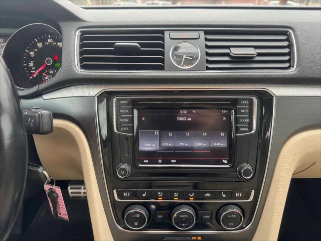 2017 Volkswagen Passat 1.8T R-Line