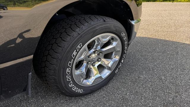 2022 Ram 1500 Big Horn Crew Cab 4x4 57 Box