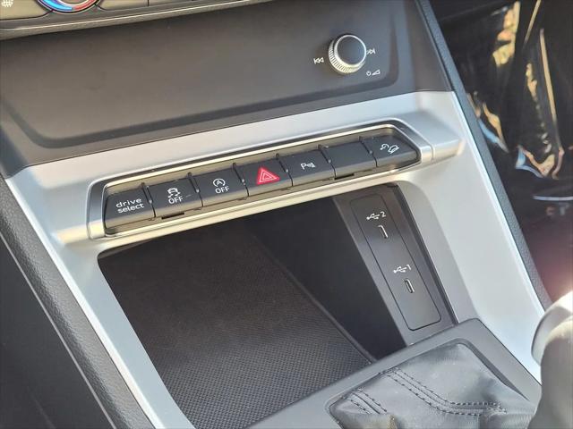 2025 Audi Q3 Premium 45 TFSI S line quattro Tiptronic