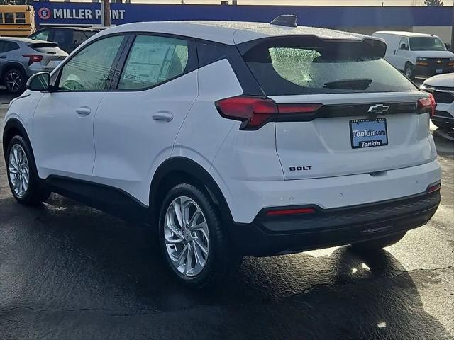 2027 Chevrolet Bolt LT FWD