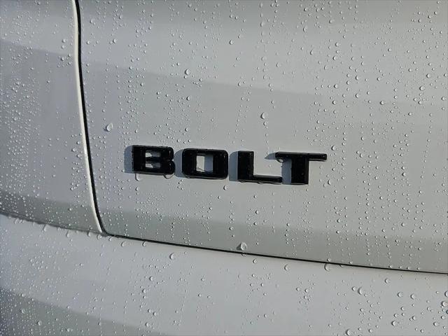 2027 Chevrolet Bolt LT FWD