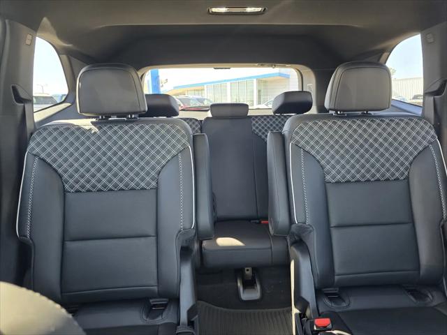 2026 GMC Acadia Denali FWD