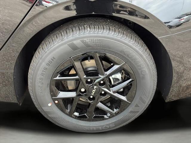 2026 Kia K5 LXS FWD