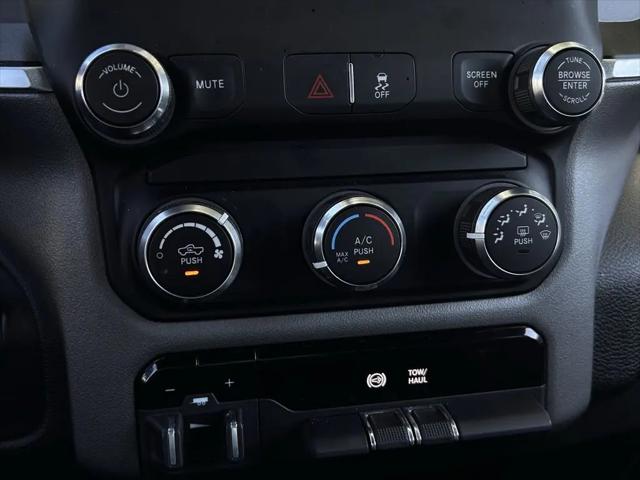 2024 Ram 3500 Big Horn Crew Cab 4x4 8' Box