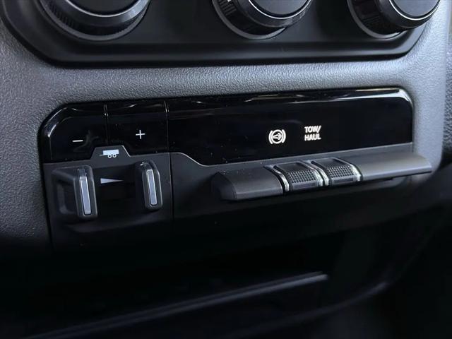 2024 Ram 3500 Big Horn Crew Cab 4x4 8' Box