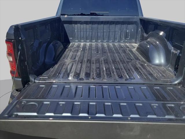 2026 Ram 1500 Tradesman Quad Cab 4x4 64 Box