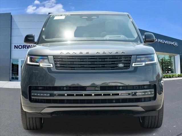 2026 Land Rover Range Rover P530 SE