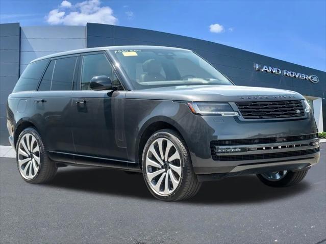 2026 Land Rover Range Rover P530 SE