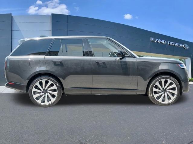 2026 Land Rover Range Rover P530 SE