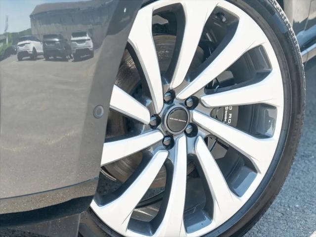 2026 Land Rover Range Rover P530 SE