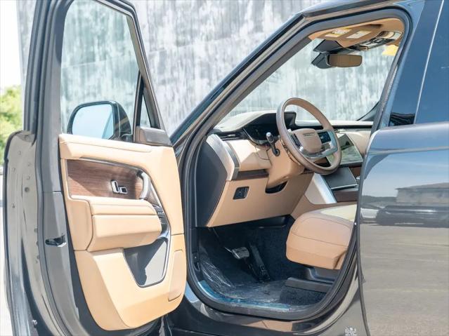 2026 Land Rover Range Rover P530 SE