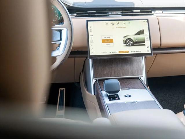 2026 Land Rover Range Rover P530 SE