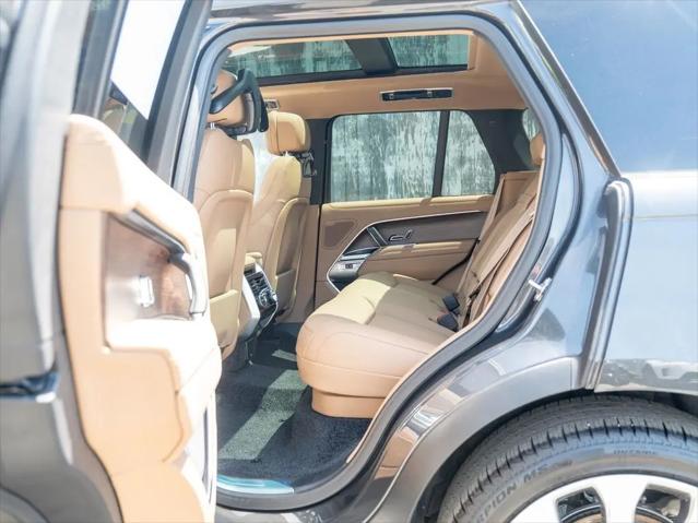 2026 Land Rover Range Rover P530 SE