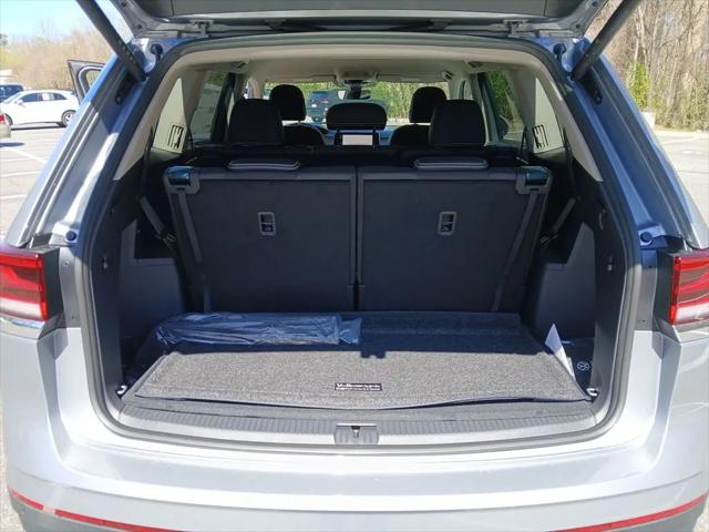 2026 Volkswagen Atlas SE with Technology