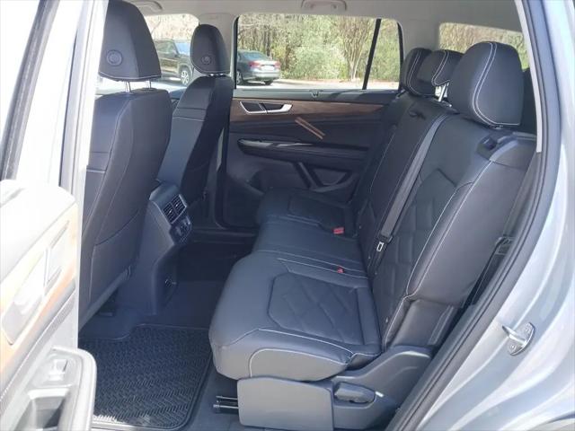 2026 Volkswagen Atlas SE with Technology