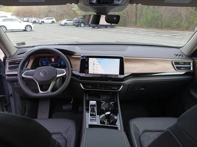 2026 Volkswagen Atlas SE with Technology